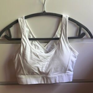 NVGTN sports bra size medium